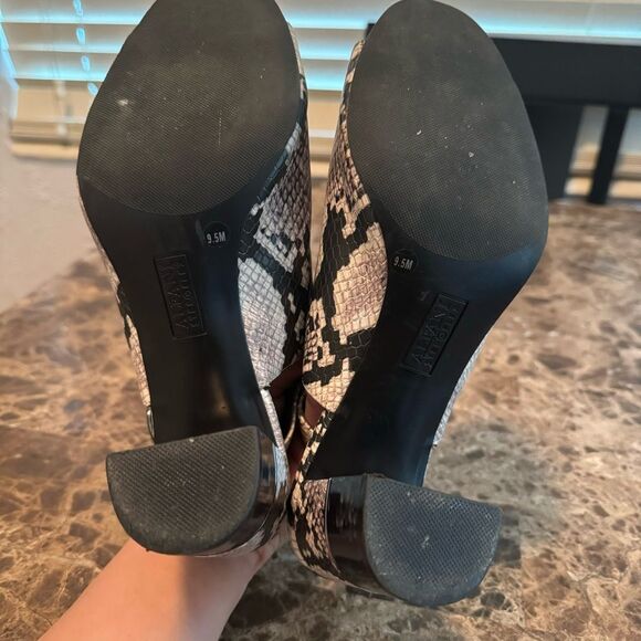 Alfani Heels Size 9.5 Black White Peep Toe 3” Block Heel Snake Print Bootie - Picture 5 of 11